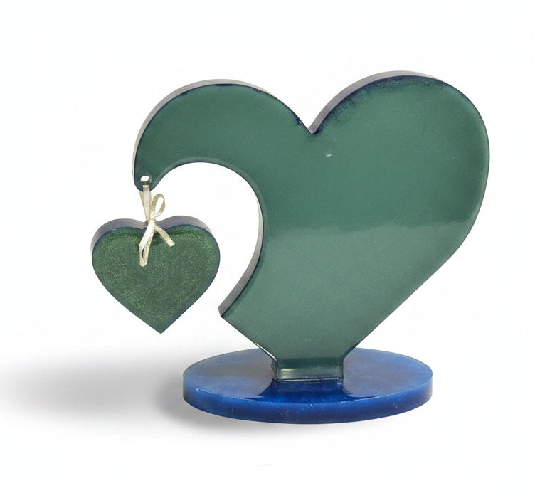 *Handcrafted Floral Heart Resin Sculpture with Dangling Butterfly Charm – Real Dried Flower Art | Botanical Whimsy Home Decor | Crazy Chaotic Crafter*