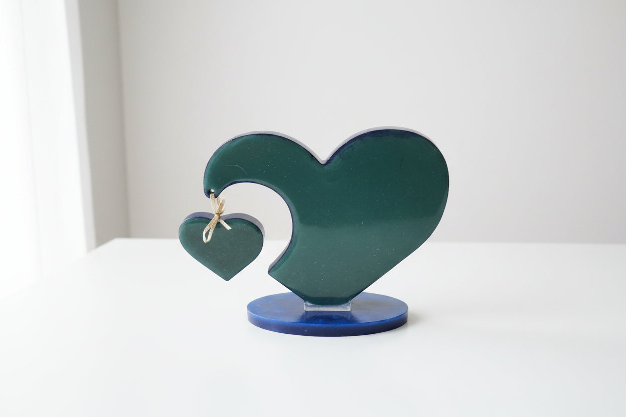 *Handcrafted Floral Heart Resin Sculpture with Dangling Butterfly Charm – Real Dried Flower Art | Botanical Whimsy Home Decor | Crazy Chaotic Crafter*
