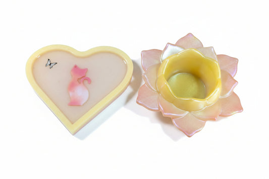 *Handcrafted Cat & Butterfly Heart Plaque with Matching Lotus Trinket Dish – Peach Resin Art Set | Whimsical Pet Lover Decor | Crazy Chaotic Crafter*